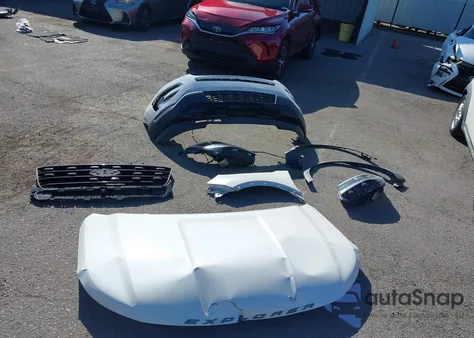 2016 Ford Explorer Sport z USA, uszkodzony, nr VIN 1FM5K8GT8GGC87308